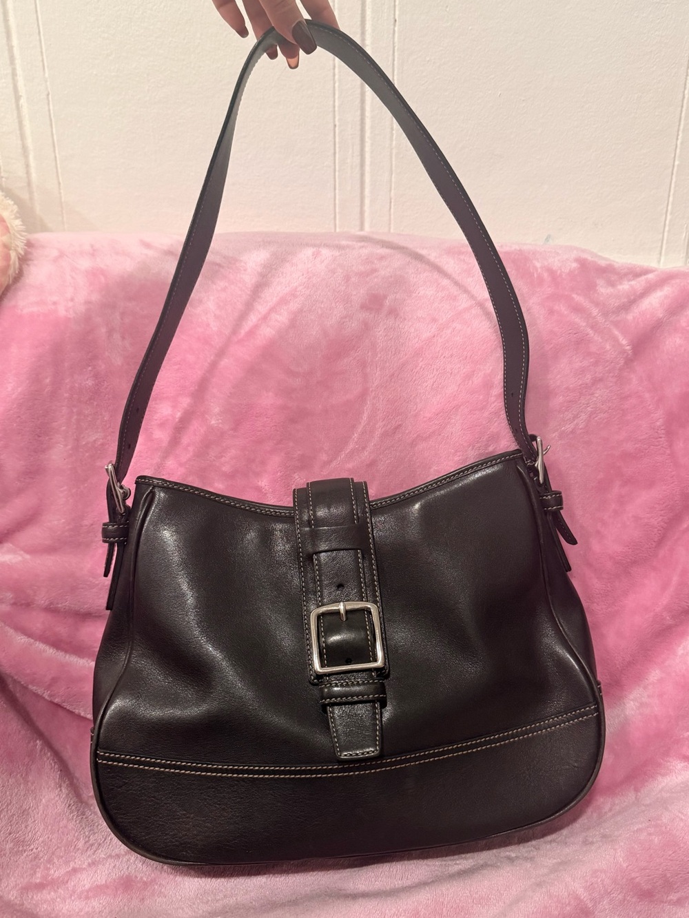 Classic Black Leather Shoulder Bag with Buckle